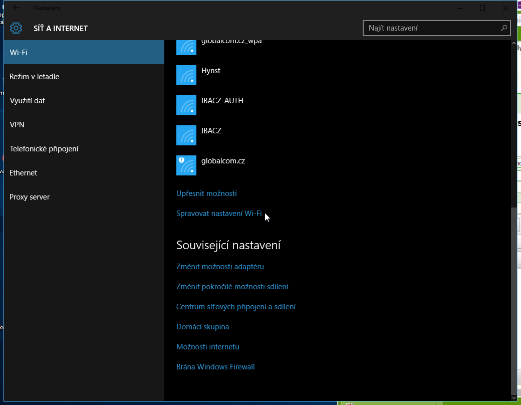 Nastavení funkce Inteligentní Wi-Fi najdeme pod Spravovat nastavení Wi-Fi Nastavení funkce Inteligentní Wi-Fi najdeme pod Spravovat nastavení Wi-Fi