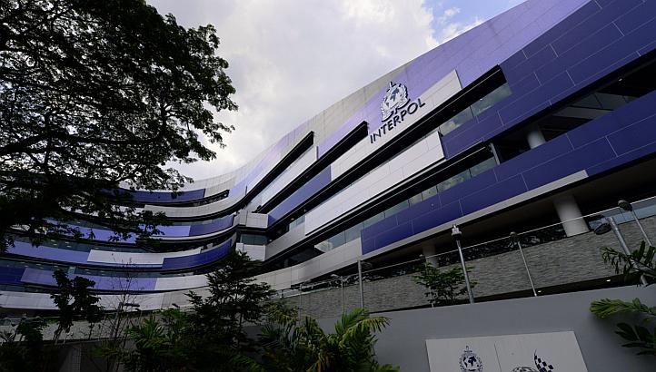 Boj s kyberzločinem má na starosti oddělení Global Complex for Innovation Interpolu sídlící v Singapuru Boj s kyberzločinem má na starosti oddělení Global Complex for Innovation Interpolu sídlící v Singapuru