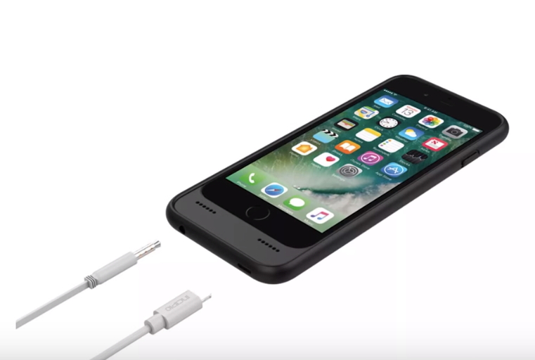 Jeden z gadgetů nabízející Lightning vstup a 3,5mm výstup, který zmizel z trhu Jeden z gadgetů nabízející Lightning vstup a 3,5mm výstup, který zmizel z trhu