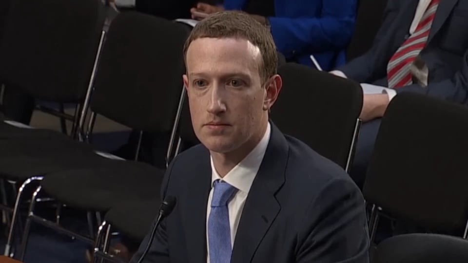 Mark Zuckerberg před americkým Kongresem (Zdroj: Vimeo.com) Mark Zuckerberg před americkým Kongresem (Zdroj: Vimeo.com)