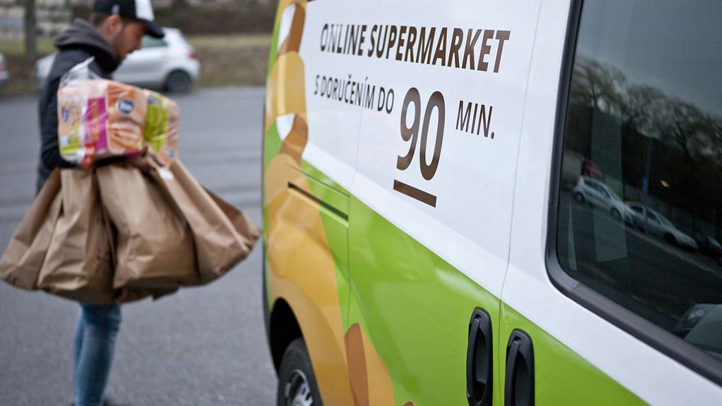 Rohlik.cz přišel o objednávky v rozsahu minimálně 13 minut večerní špičky... Rohlik.cz přišel o objednávky v rozsahu minimálně 13 minut večerní špičky...