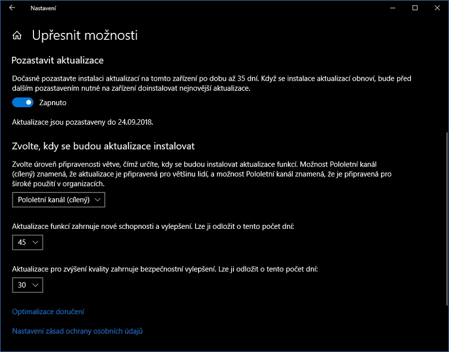 Přes Nastavení - Aktualizace a zabezpečení - Windows Update - Upřesnit možnosti se vyvarujete běžným aktualizacím Windows 10 Přes Nastavení - Aktualizace a zabezpečení - Windows Update - Upřesnit možnosti se vyvarujete běžným aktualizacím Windows 10