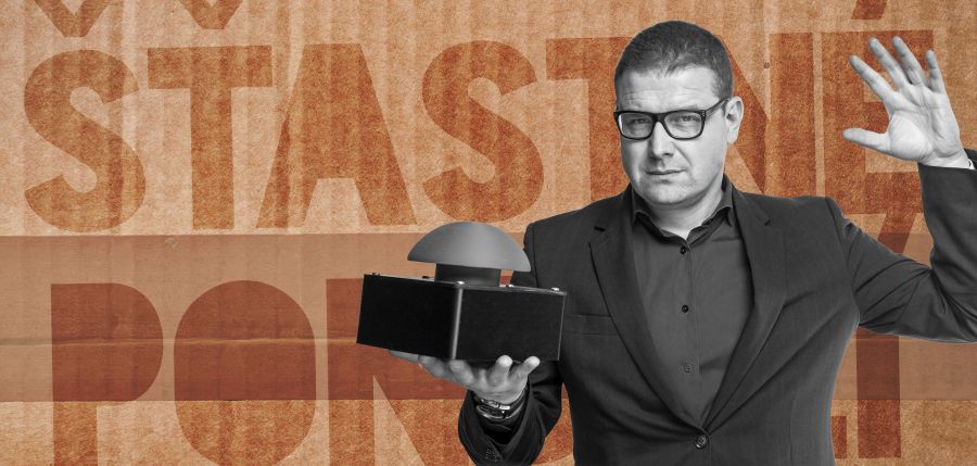 Politickými komentáři to začíná... a snad pouze Jaromírem Soukupem končí (Zdroj: TelevizeSeznam.cz) Politickými komentáři to začíná... a snad pouze Jaromírem Soukupem končí (Zdroj: TelevizeSeznam.cz)