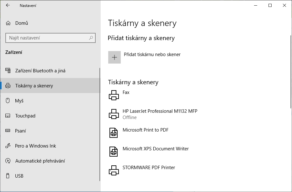 Výpis nainstalovaných tiskáren v systémové aplikaci Nastavení - Zařízení - Tiskárny a skenery Výpis nainstalovaných tiskáren v systémové aplikaci Nastavení - Zařízení - Tiskárny a skenery