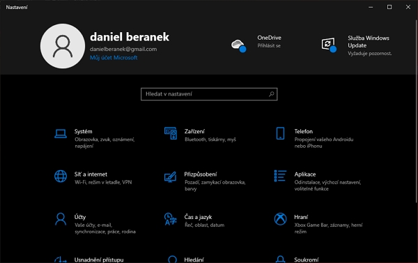 Systémová aplikace Nastavení s hlavičkou