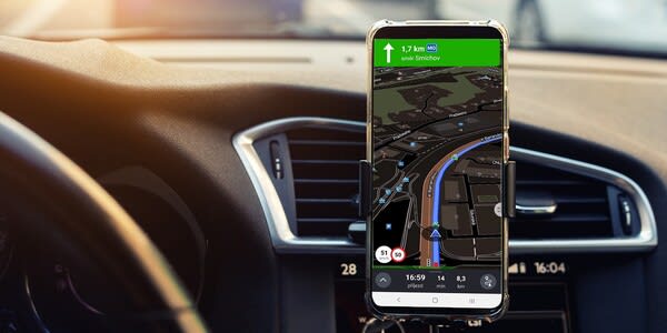 Nakloněný pohled v navigaci aplikace Mapy.cz (Zdroj: Seznam.cz) Nakloněný pohled v navigaci aplikace Mapy.cz (Zdroj: Seznam.cz)